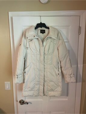 Cole Haan Cream Puffer Down Coat - M